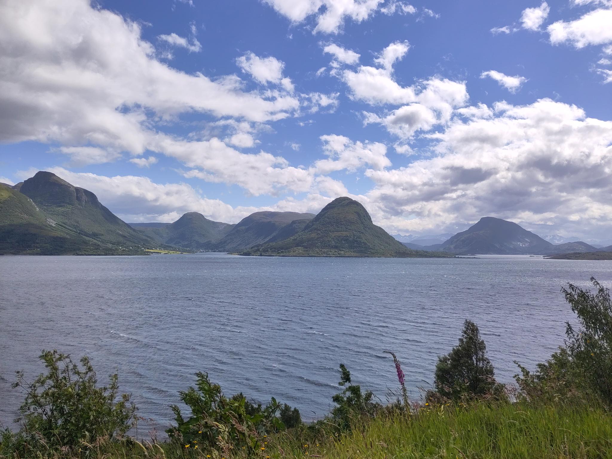 Blick von der Insel Otroya