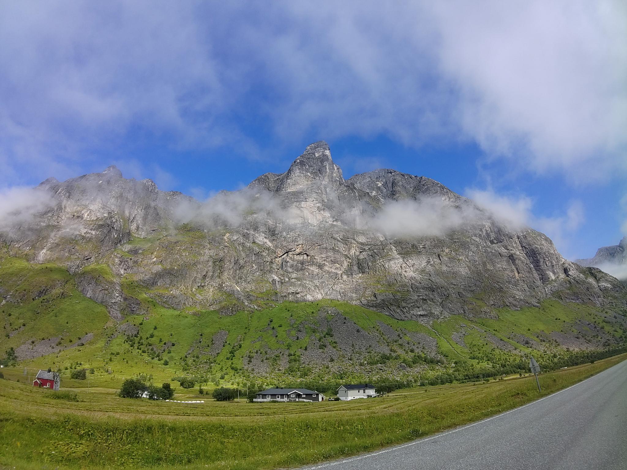 Berg in den Wolken